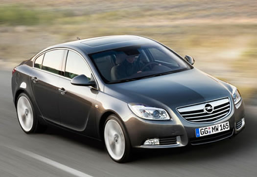 Opel Insignia poza panoramica